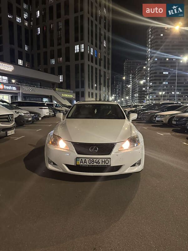 Седан Lexus IS 2008 в Киеве