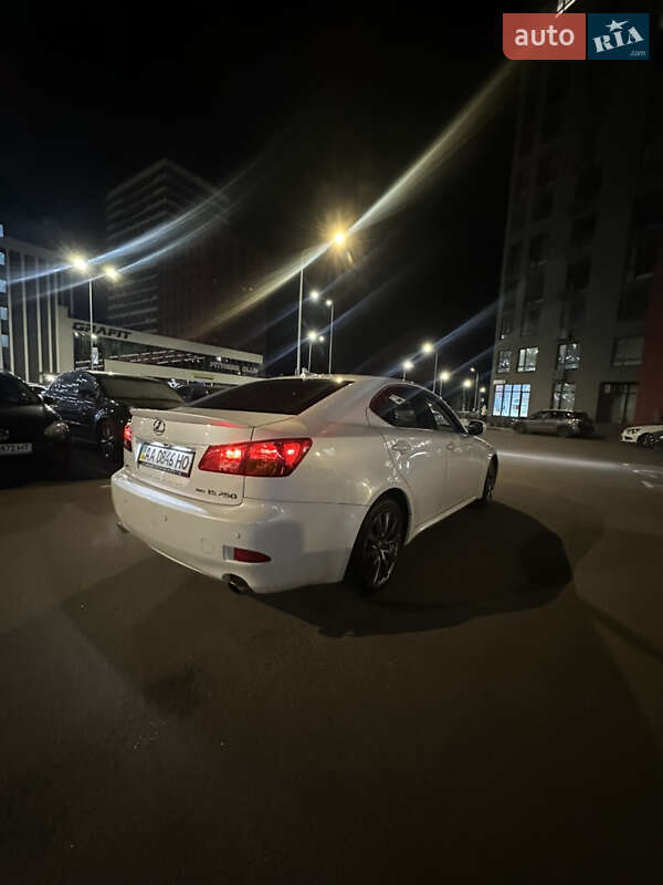 Седан Lexus IS 2008 в Киеве