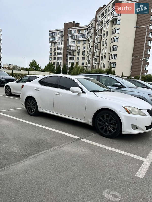 Седан Lexus IS 2008 в Киеве