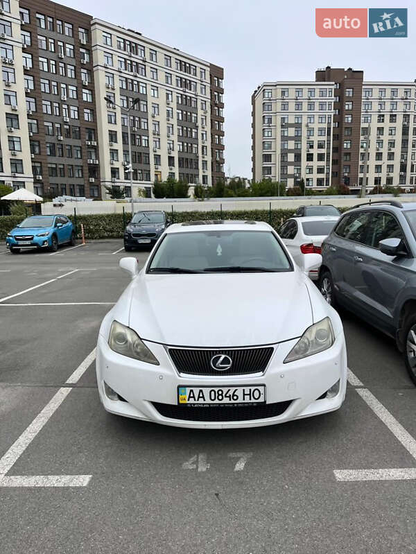 Седан Lexus IS 2008 в Киеве
