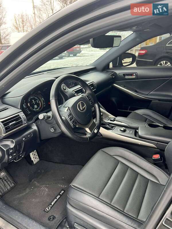 Седан Lexus IS 2018 в Одессе