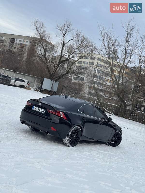 Седан Lexus IS 2014 в Києві