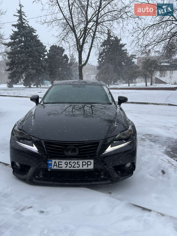 Седан Lexus IS 2013 в Никополе