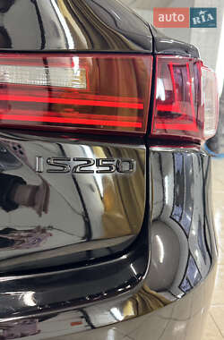 Седан Lexus IS 2013 в Никополе