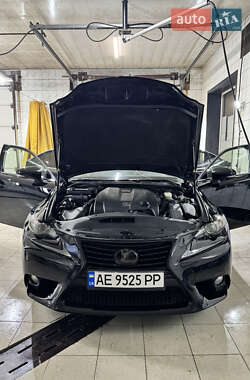 Седан Lexus IS 2013 в Никополе