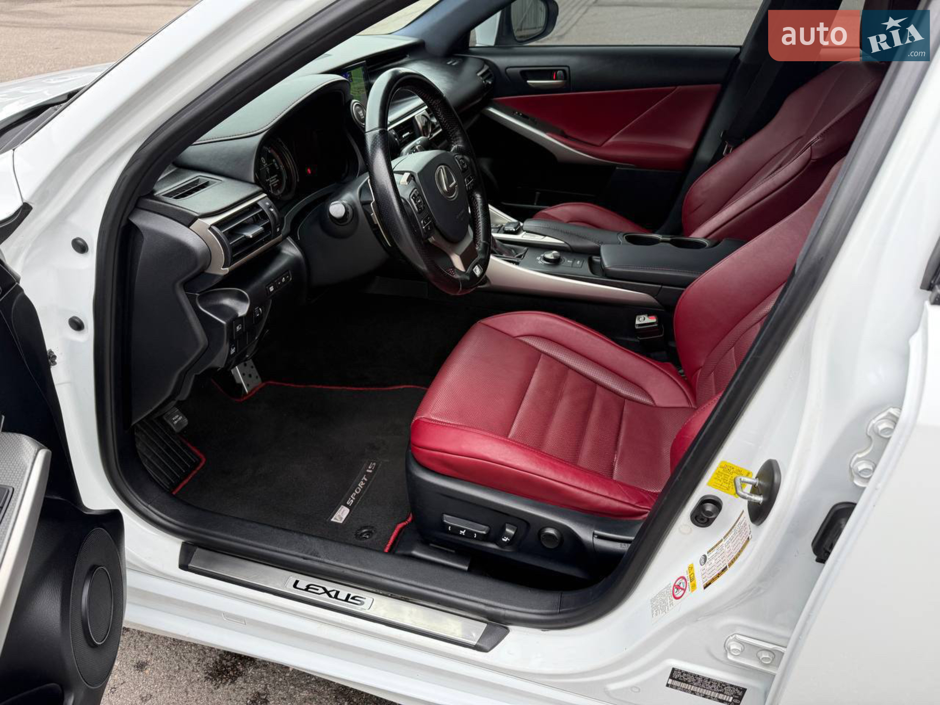2016 Lexus IS - мініатюра 6