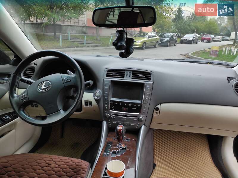 Седан Lexus IS 2010 в Києві