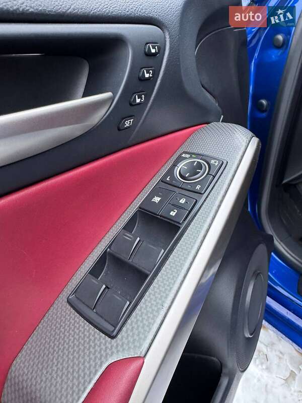 Седан Lexus IS 2017 в Киеве