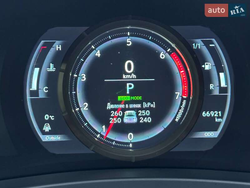 Седан Lexus IS 2017 в Киеве