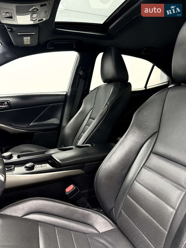Седан Lexus IS 2014 в Одесі