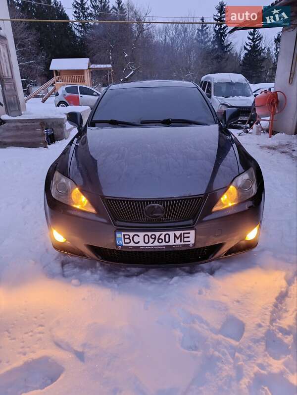 Седан Lexus IS 2006 в Борщеве