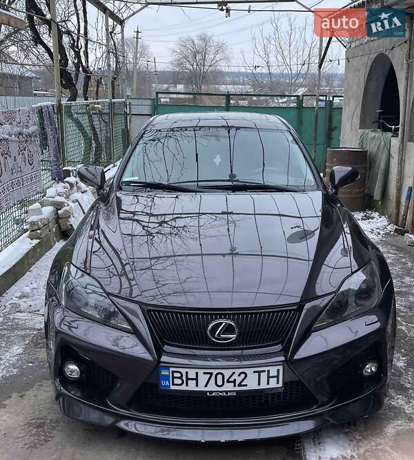 Седан Lexus IS 2010 в Тарутине