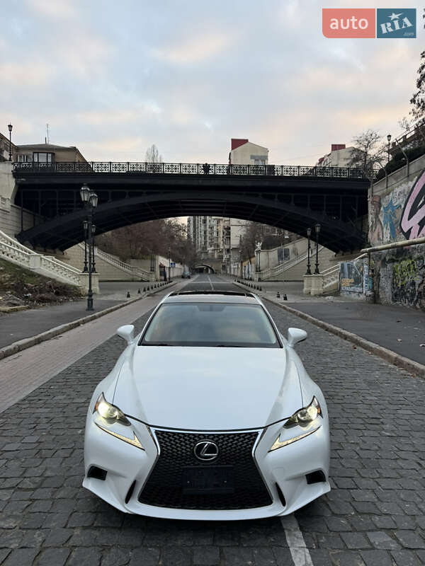 Lexus IS 2014