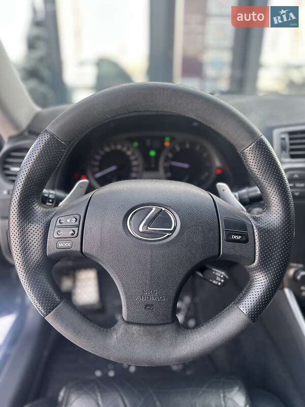 Седан Lexus IS 2007 в Білогородці