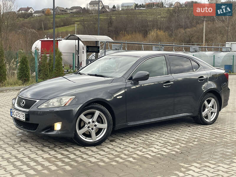 Седан Lexus IS 2007 в Турке