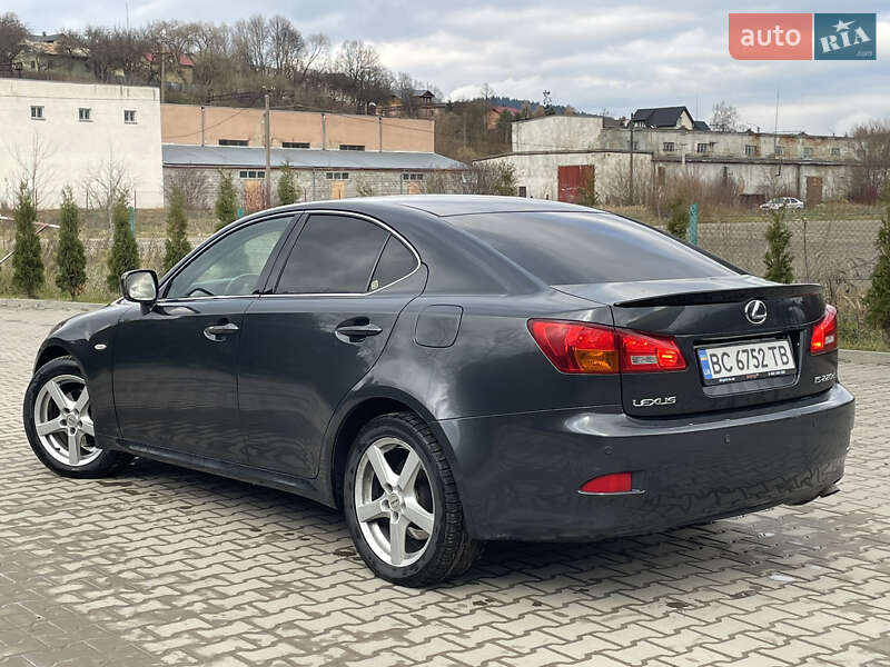 Седан Lexus IS 2007 в Турке