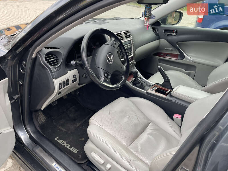 Седан Lexus IS 2007 в Турке