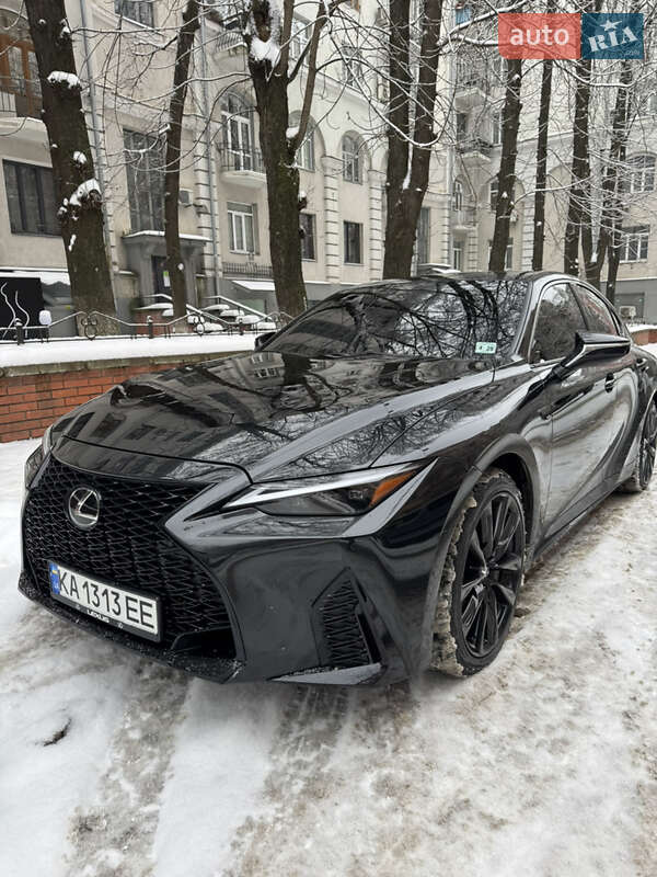 Седан Lexus IS 2024 в Киеве