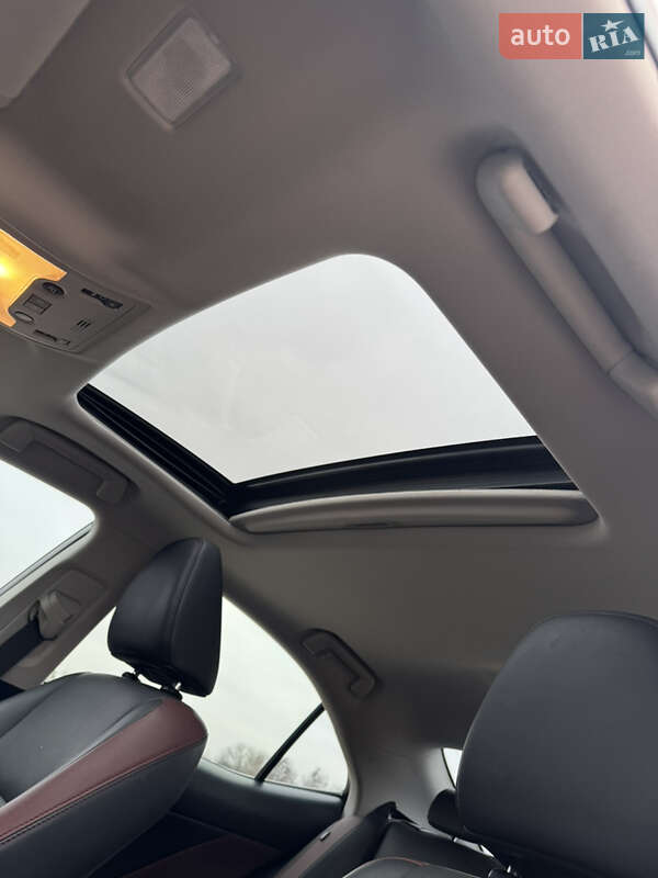 Седан Lexus IS 2016 в Киеве