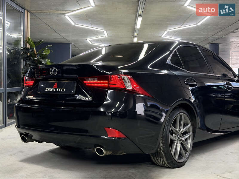 Седан Lexus IS 2015 в Одесі