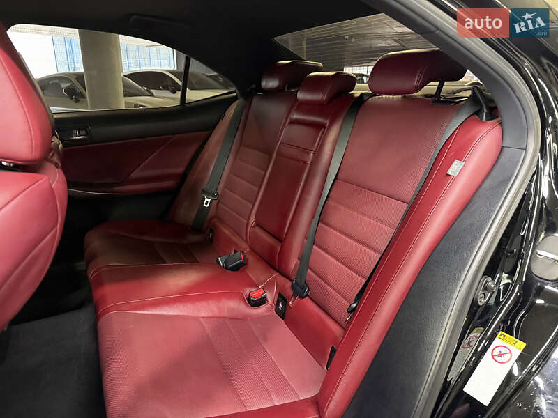 Седан Lexus IS 2015 в Одесі