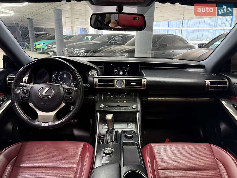 Седан Lexus IS 2015 в Одесі