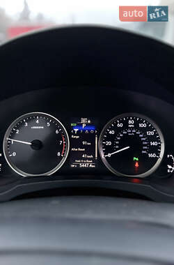 Седан Lexus IS 2015 в Киеве