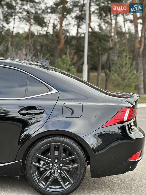 Седан Lexus IS 2014 в Киеве