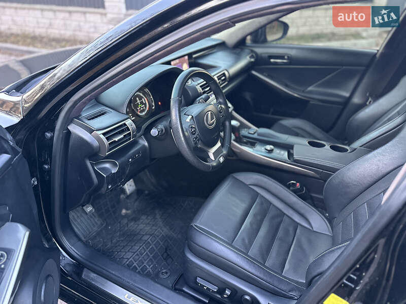 Седан Lexus IS 2014 в Киеве