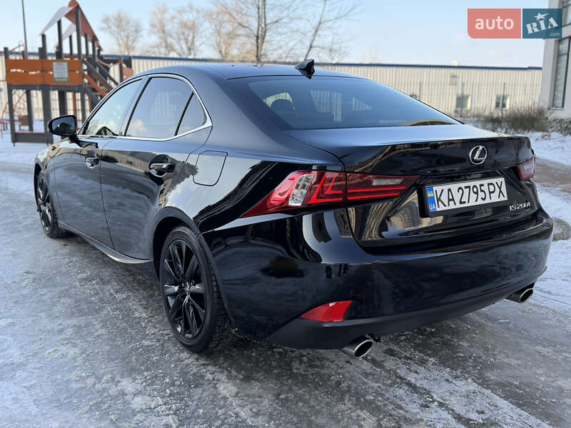 Седан Lexus IS 2015 в Киеве фото 10 Седан Lexus IS 2015 в Киеве