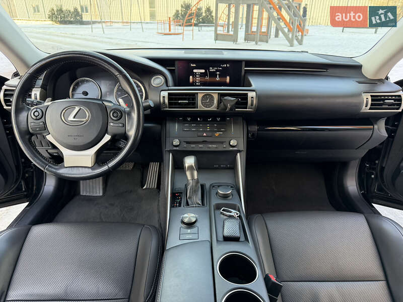 Седан Lexus IS 2015 в Киеве фото 25 Седан Lexus IS 2015 в Киеве