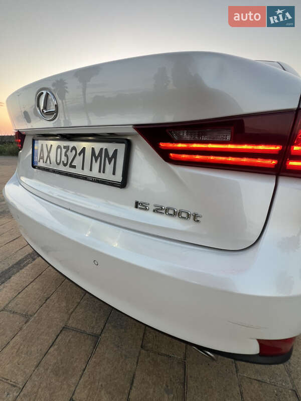 Седан Lexus IS 2016 в Харькове фото 8 Седан Lexus IS 2016 в Харькове