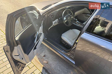Седан Lexus IS 2012 в Львове