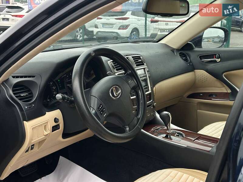 Седан Lexus IS 2008 в Одесі