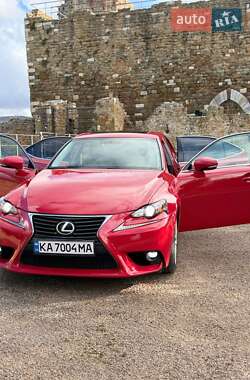 Седан Lexus IS 2015 в Киеве
