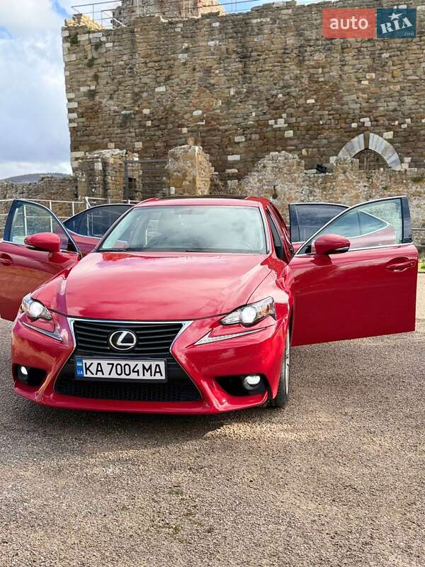 Lexus IS 2015