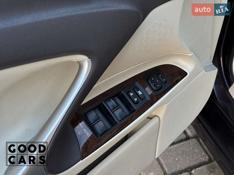 Седан Lexus IS 2012 в Одессе