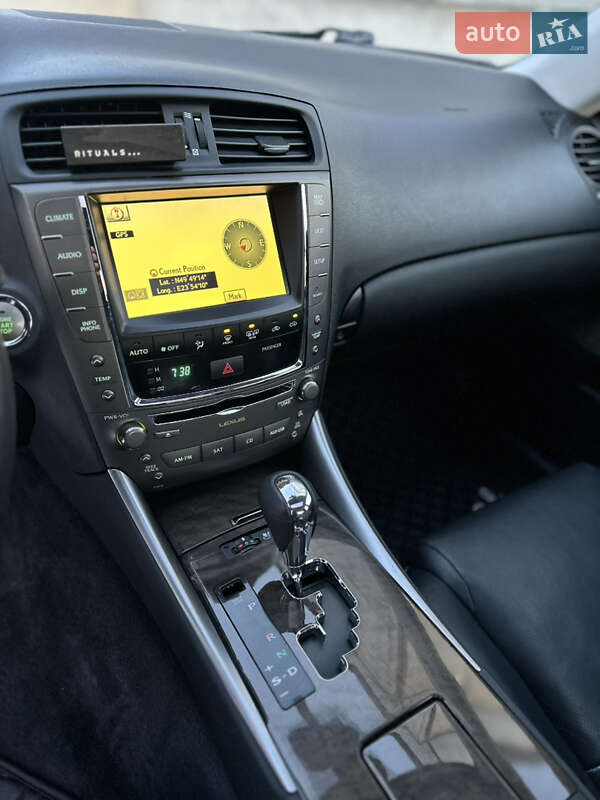 Седан Lexus IS 2010 в Львове фото 9 Седан Lexus IS 2010 в Львове