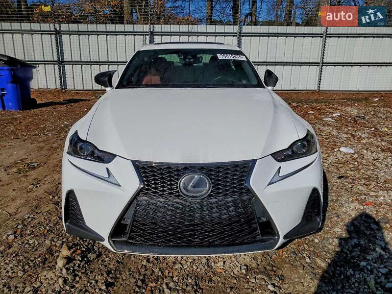 Седан Lexus IS 2018 в Львове