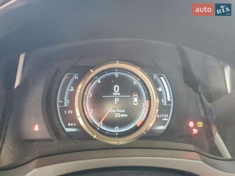 Седан Lexus IS 2018 в Львове