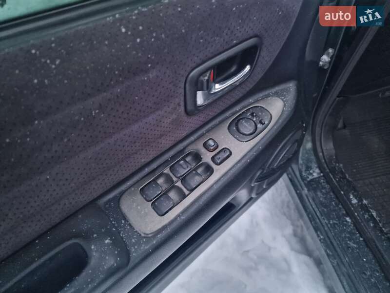 Седан Lexus IS 1999 в Каменском