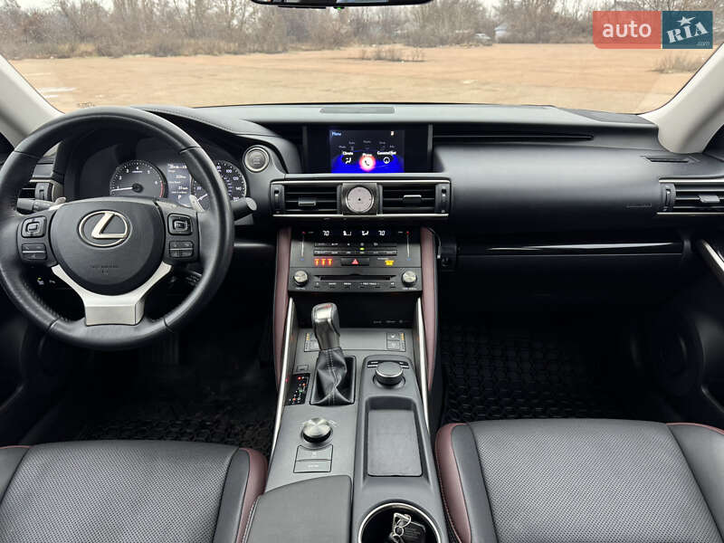 Седан Lexus IS 2016 в Києві фото 26 Седан Lexus IS 2016 в Києві