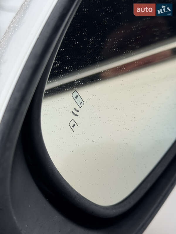 Седан Lexus IS 2016 в Києві фото 31 Седан Lexus IS 2016 в Києві