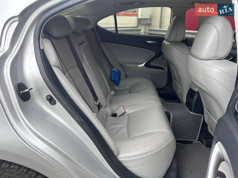 Седан Lexus IS 2008 в Киеве фото 9 Седан Lexus IS 2008 в Киеве