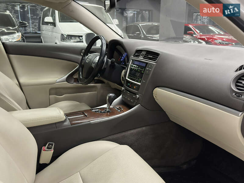 Седан Lexus IS 2010 в Харкові фото 27 Седан Lexus IS 2010 в Харкові