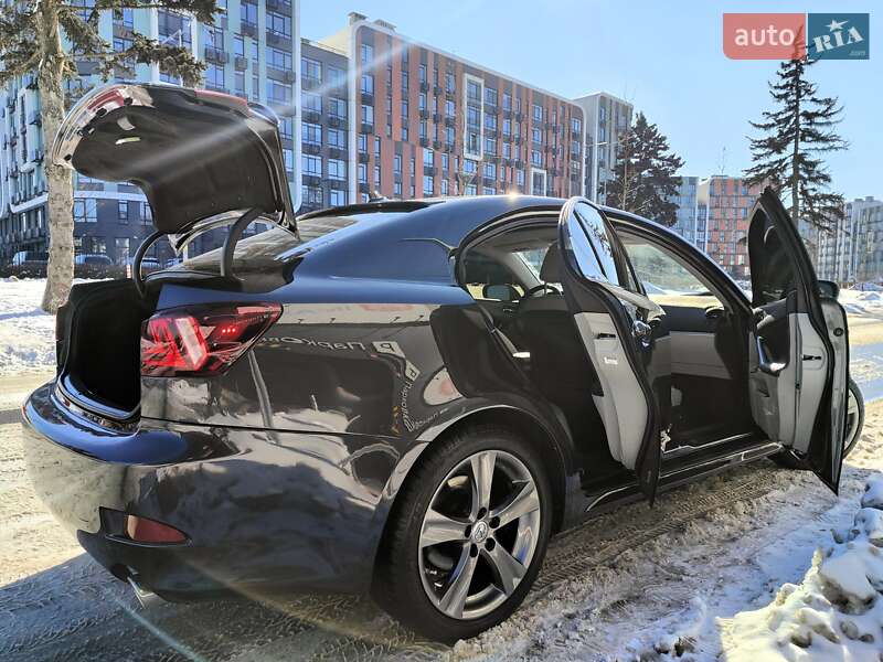Седан Lexus IS 2011 в Києві фото 23 Седан Lexus IS 2011 в Києві