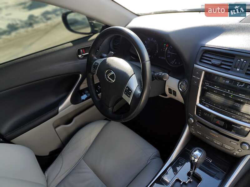 Седан Lexus IS 2011 в Києві фото 52 Седан Lexus IS 2011 в Києві