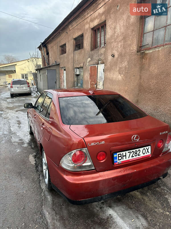 Седан Lexus IS 1999 в Одессе