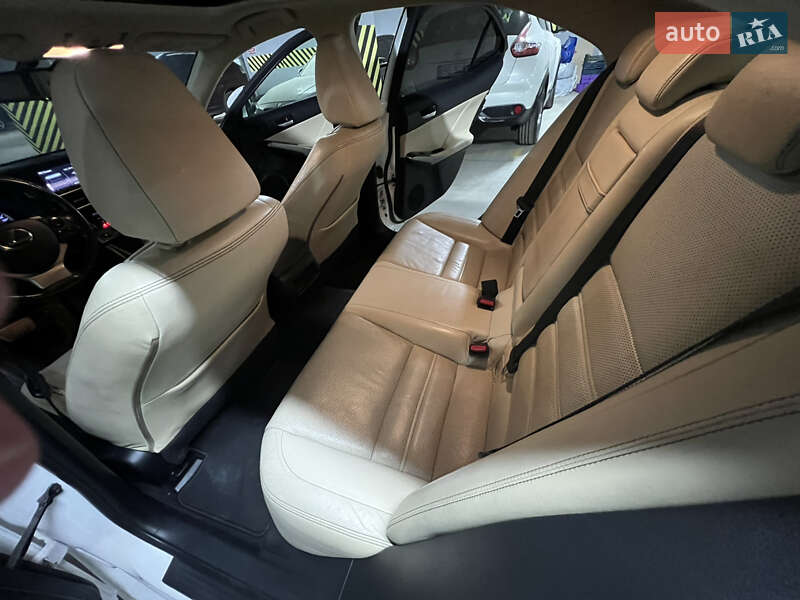 Седан Lexus IS 2013 в Одессе