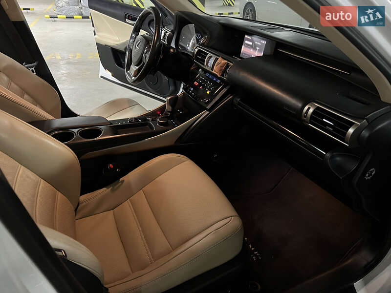Седан Lexus IS 2013 в Одессе